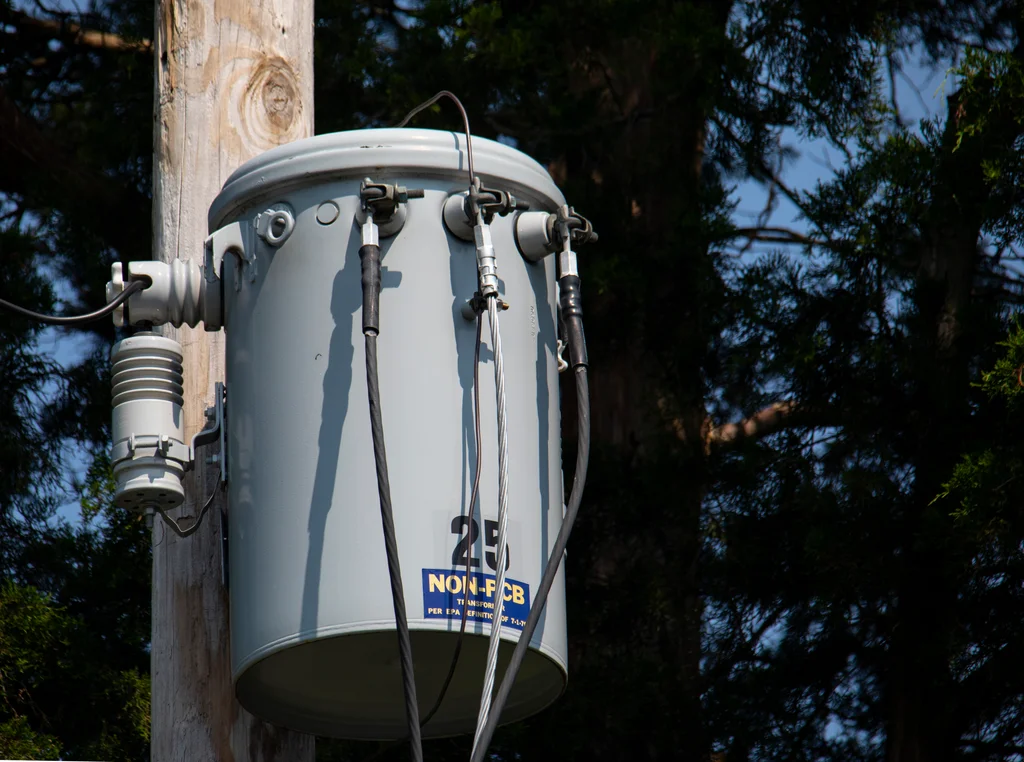 Single Phase Pole Mounted Transformer